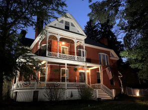 Hatch House Bed & Breakfast