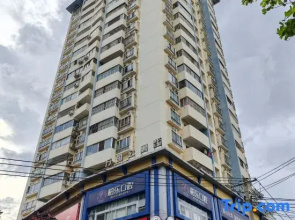 Yunqi Homestay (Nanning Three Streets and Two Alleys Chaoyang Square Subway Station)