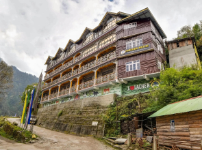 Summit Panghen Metok Hotel
