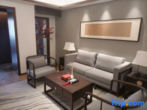 Qianna Meisu Hotel (Zhoukou Huanghe Road)