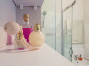 UNIT Warszawa Centrum Room by Metro Rondo ONZ