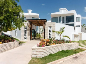 Neem 21 NILAY, Elegant Apartment 10 min from the Beach