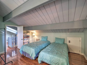 Cozy Condo: Walk to Resort, 9 Mi to Sugar Mountain