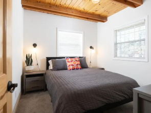 Bayview Bungalow - Cabin with Hot Tub One Block from Big Bear Lake!