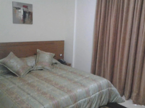 Blue Lake Hotel