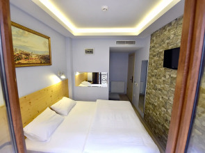 Sunlife Hotel Old City