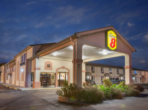 Super 8 by Wyndham Sallisaw