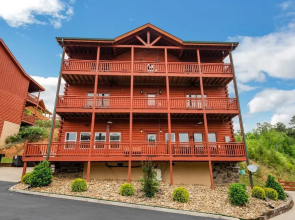 Laurel Point Mountain Escape With Indoor Pool 6 Bedroom Home by Overmoon