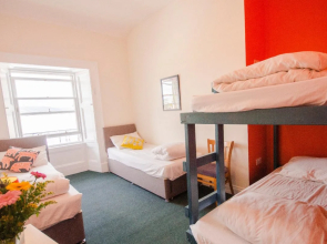 Willy Wallace Hostel