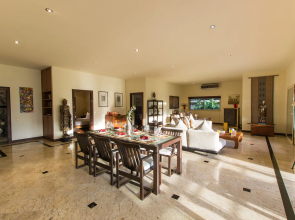 Viola Pool Villa