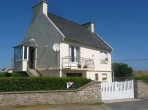 House in Treompan Near Sandy Beach