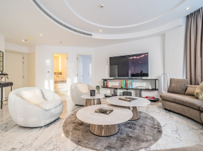 Guests and Cohost - Unique Luxe Apartment With Incredible Canal View