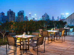 HUALUXE Shanghai Twelve at Hengshan by IHG