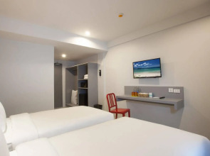 Отель Recenta Style Phuket Town