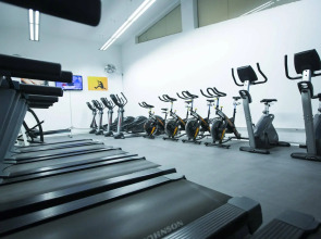 Port Fiesta Park Hotel