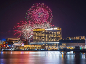 Discovery Hotel
