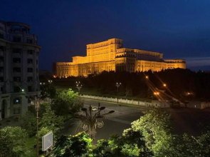 New Luxury Flat in front of the Parliament at Unirii