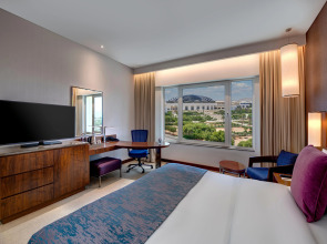 Crowne Plaza Muscat OCEC by IHG