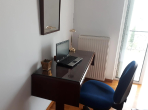 Sea view,big and comfortable appartment in Voula