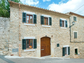 Petit Caimari