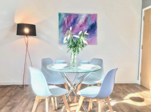 Rana Court Apts 1 & 2 Bed Apts close to Hospitals Business & Science Parks