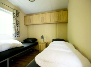 Lodge in Duinhoeve Near Dunes & Playground