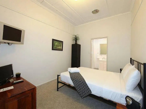 Alexandra Lodge
