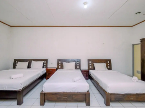 Modern Look Studio At Graha Wishnu Guest House