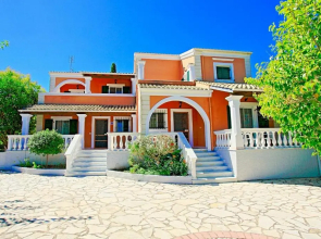 Beach Villa Nancy by MediterraneanVillas