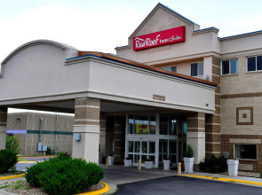 Baymont Inn & Suites by Wyndham Lincoln NE