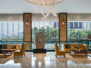 Renaissance Hong Kong Harbour View Hotel