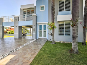 Oceanside Vega Baja Beach House Paradise w/ Views!