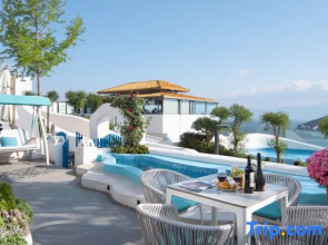 Songyun Skyline Seaview Holiday Hotel