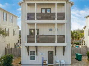 Miramar by Avantstay Large Destin Home w/ Pool Walk to Miramar Beach!