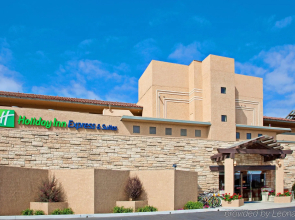Holiday Inn Express Hotel & Suites Ventura by IHG