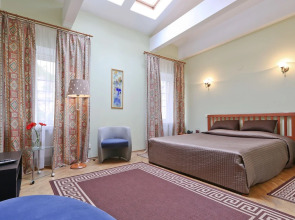 Ап-ты «Австрийский Дворик», Фурштатская, 45