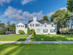 Luxurious Detroit Home - Walk to Golf & Park!