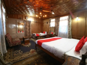 Houseboat Nairobi by OYO Rooms