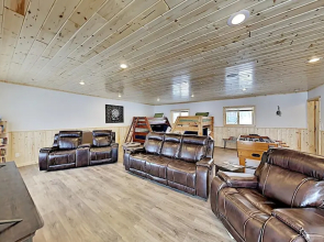 Oak Ridge Lake House