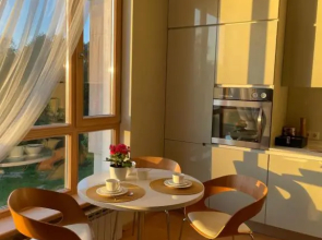 Lovely 2-bedroom apartment with free parking, a 5-minute walk from the sea