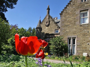 Isla Bank House