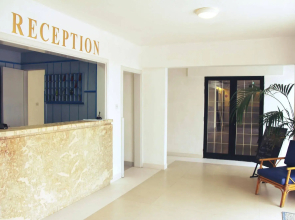 Mavina Hotel & Apartments