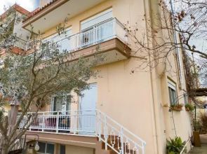 Cosy 2-Floor House with Garden