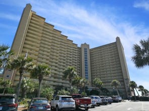 Pelican Beach 1811 1 Bedroom Condo by RedAwning