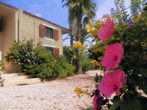 Lefkos Apartments