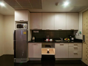 Отель The Bless Hotel and Residence