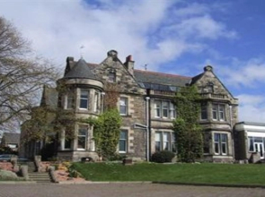Strathearn Hotel
