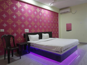 OYO 86266 Hotel Golden Lodge