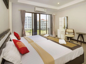 Royal Q&D Suites Hotel