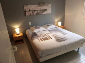 Studio Valreas Avec Piscine